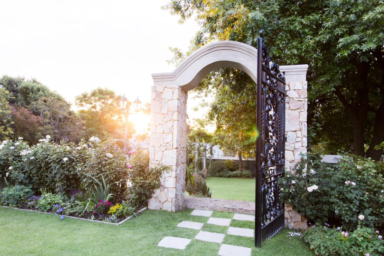 Burkleigh House Hotel Johannesburg Bagian luar foto